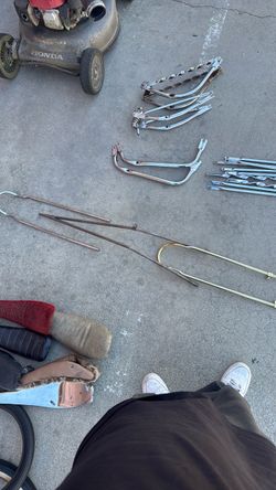 Lowrider bicycle sissy bars offer