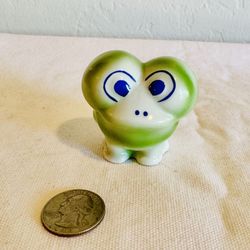Vintage hollohaza porcelain holland frog