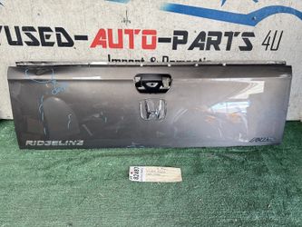 1dent 2017 - 18 - 2019 - 2023 HONDA RIDGELINE REAR DOOR LIFTGATE TAILGATE OEM AY82487