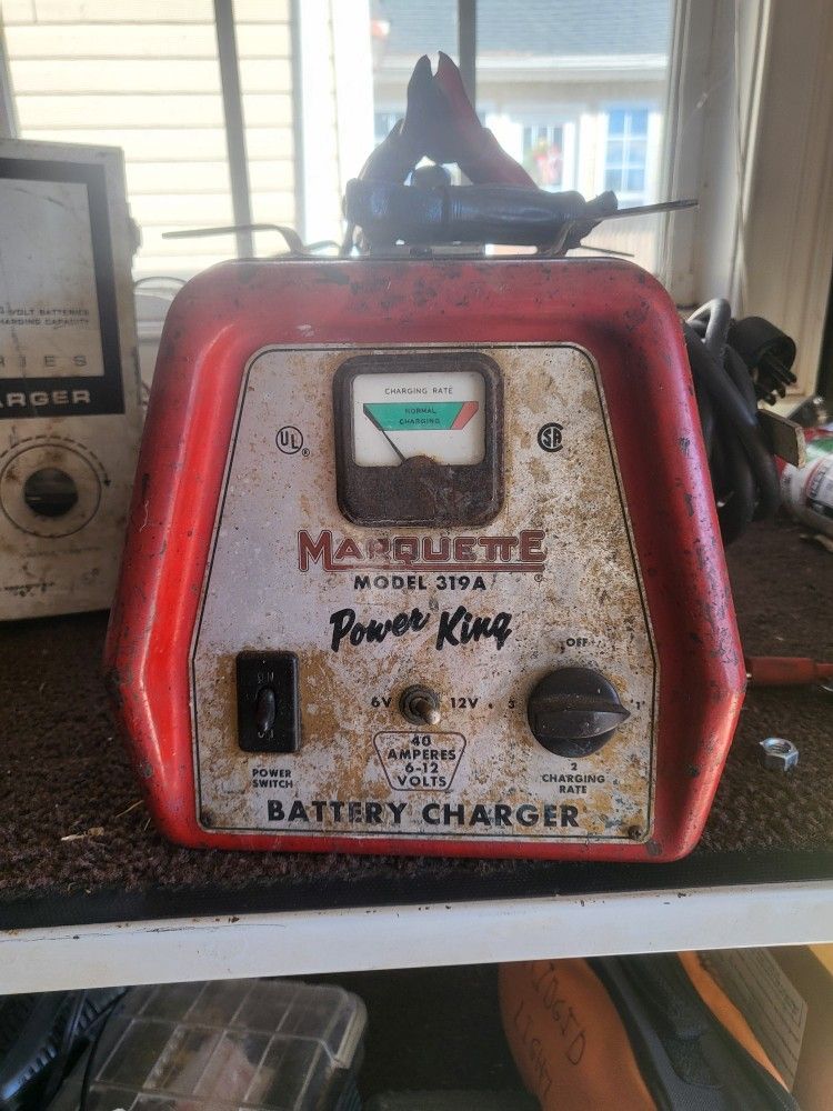 OLD BATTERY CHARGER THAT WORKS