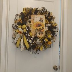 HAPPY BEE WREATH 🐝 