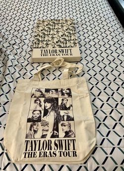 Taylor swift Water bottle Eras Tour Exclusive (BPA FREE) for Sale in Grand  Rapids, MI - OfferUp