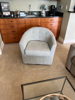 Swivel chair
