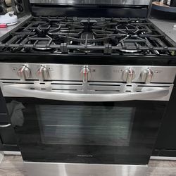 Frigidaire Range 5 Burner Stove/oven 