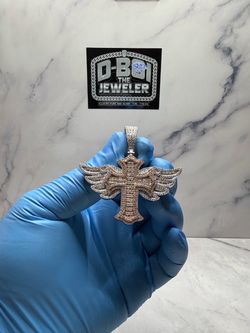 VVS D Moissanite Two Tone Wing Cross Pendant