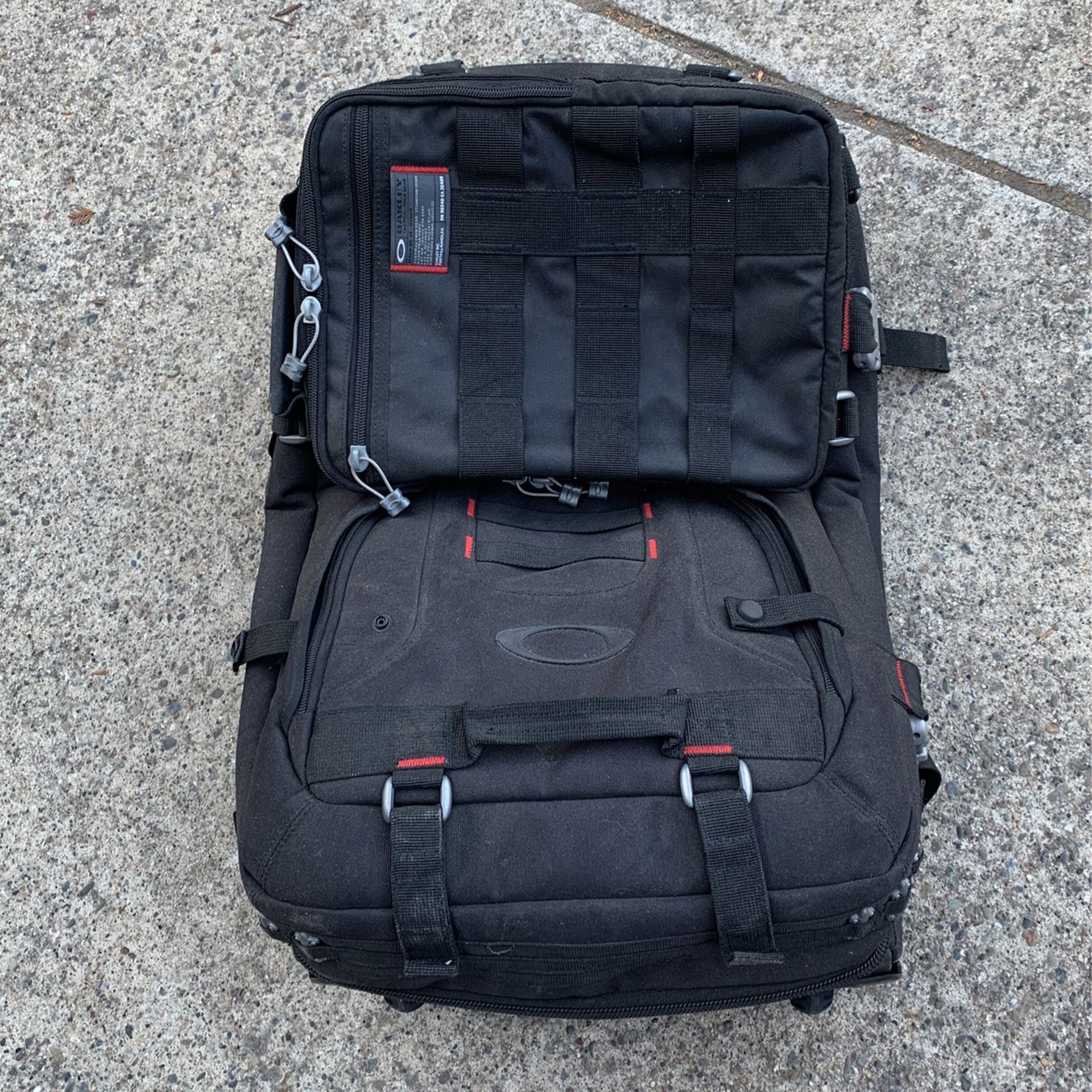 Oakley Tactical Field Gear Roller Luggage for Sale in Morgan Hill, CA -  OfferUp