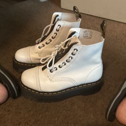 Doc Martens Size 7
