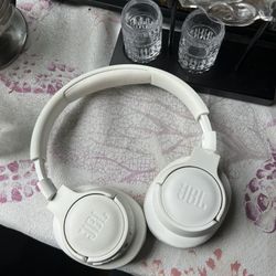 JBL Wireless Headphones