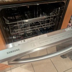 Samsung Electric Range & Dishwasher  Used