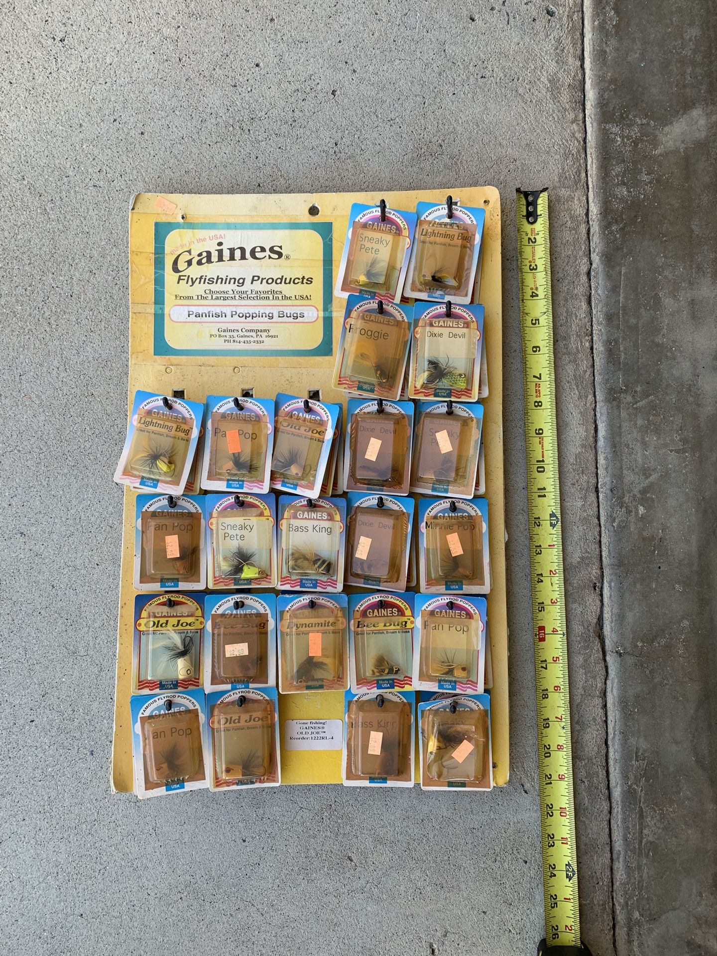 Fishing Gear Gaines Dealer Display Over 50 Flies