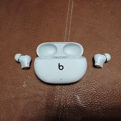 Beats Studio Buds
