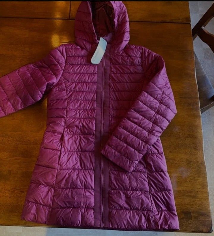 Lands End•Girls Parka Jacket•ThermoPlume Packable Parka•Deep Magenta Color With Longer Mid-Thigh To Knee Length•Size L (14)