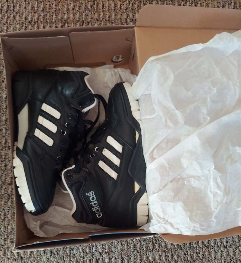 Adidas phantom 1990 2025