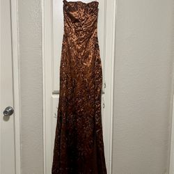 Like New Women’s Formal Dress by Camille La Vie