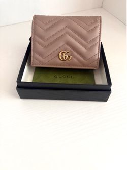 Gucci women wallet $290