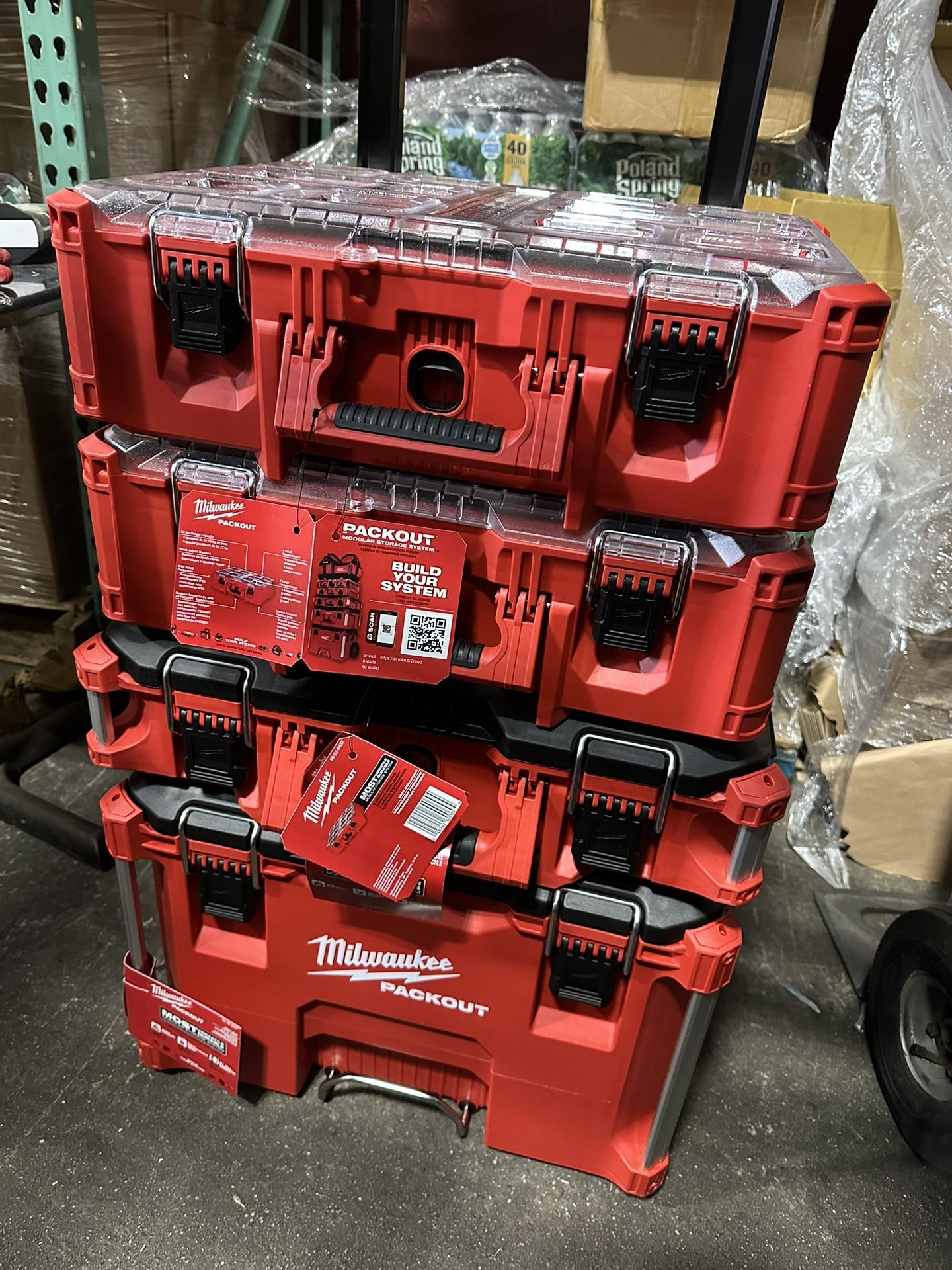 Milwaukee Packout kit 22” Rolling Tool Box, 1 Medium Tool Box , 2 Deep Parts Organizer With 6 Compartments