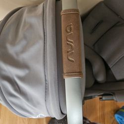 NUNA CAR SEAT WITH BASE