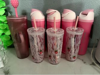 Starbucks strawberry collection