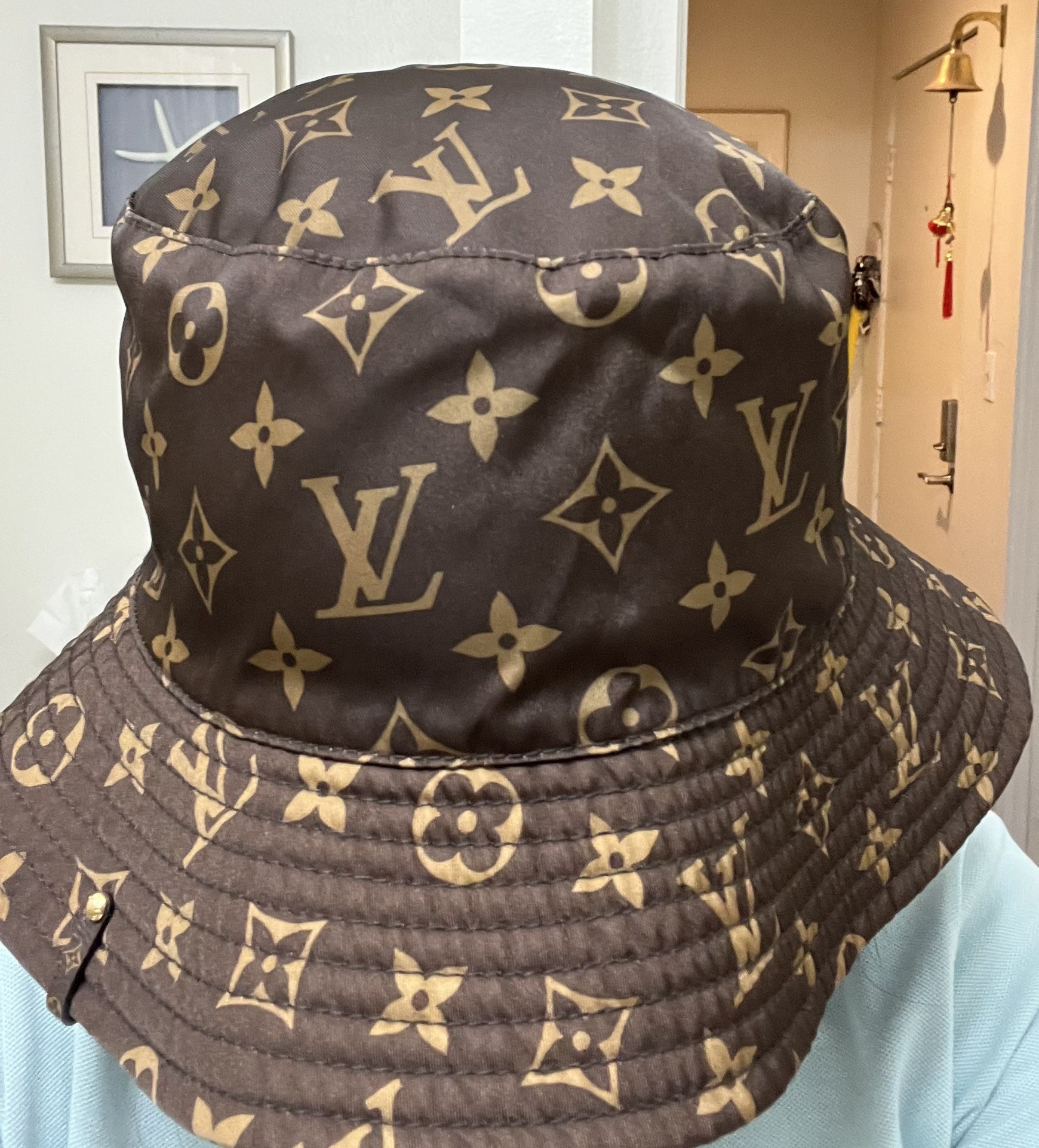 SS22 Louis Vuitton Bucket ルイヴィトン Bag Lv Sun Hat Louis Vuitton SS22 LV Monogram Blue White Velvet
