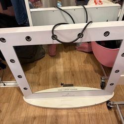 Impressions Bluetooth Vanity 