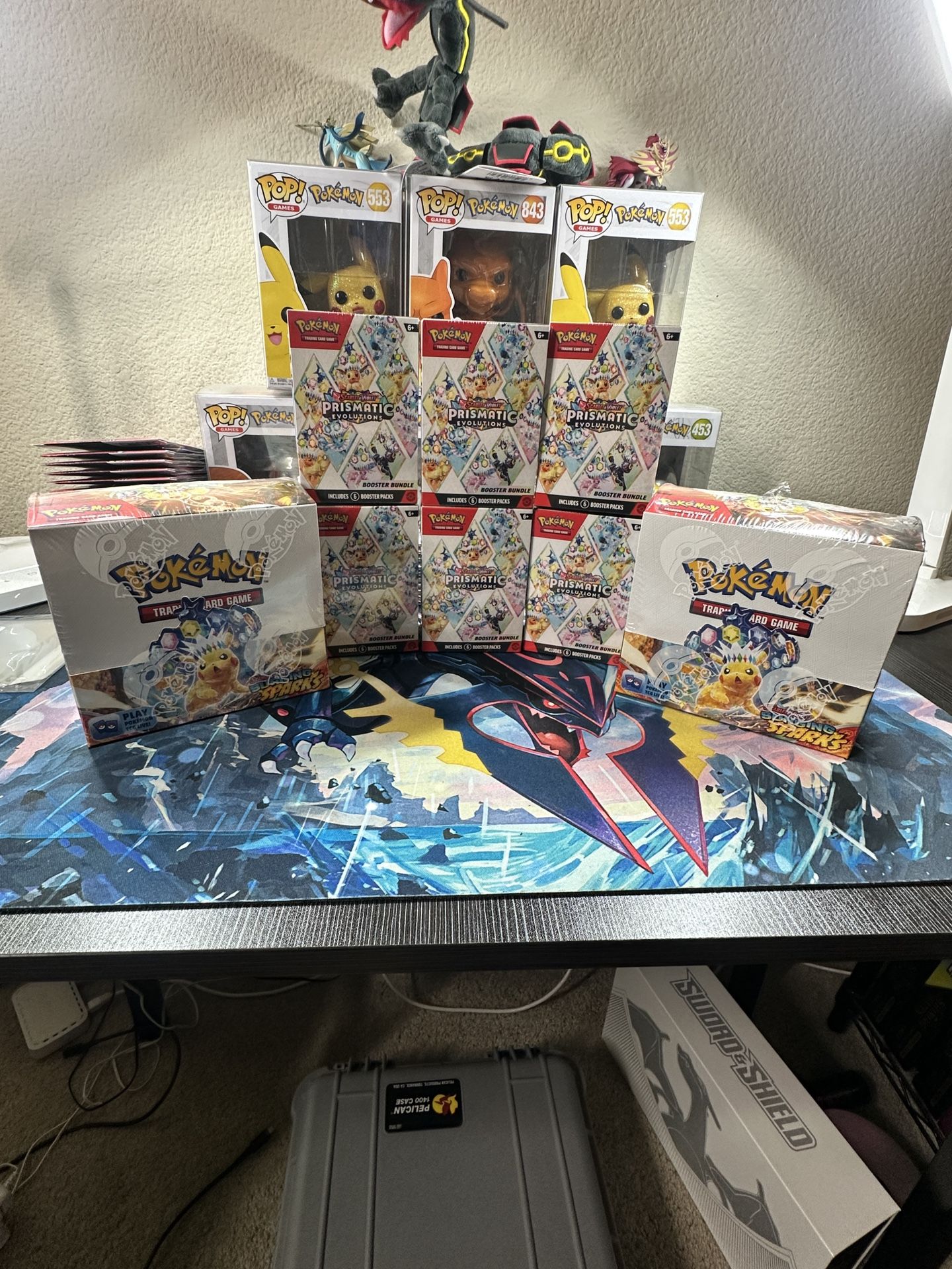 Prismatic Evolutions Booster Bundle / Surging Sparks Booster Box’s
