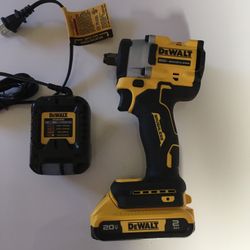 DEWALT ATOMIC 20V MAX Cordless Brushless 1/2 in. Variable Speed Impact Wrench 