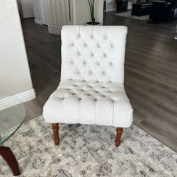 Accent Chair 