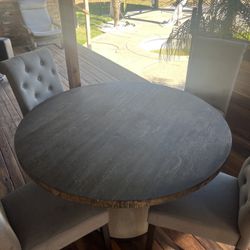 Round Dinning room Table  
