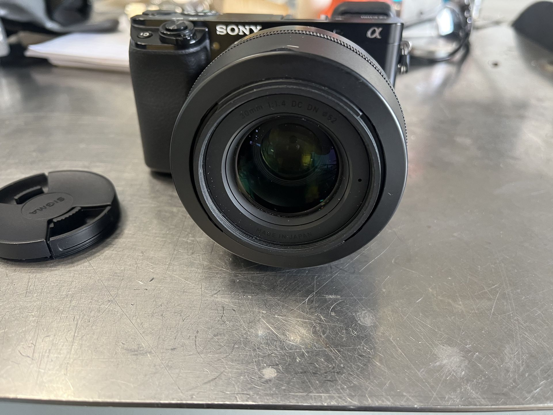 Sigma 30mm F1.4 Crop Lens