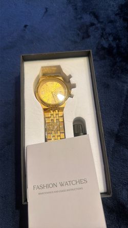 Gold-Tone Fashion Watch with Metal Bracelet