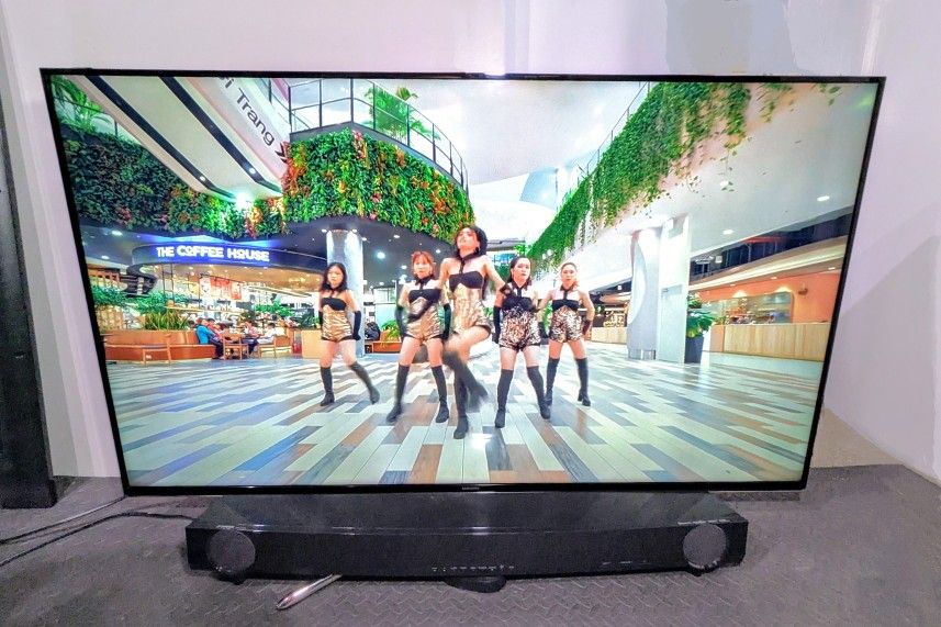 Samsung 55" TV + Yamaha Soundbar + Google TV Device