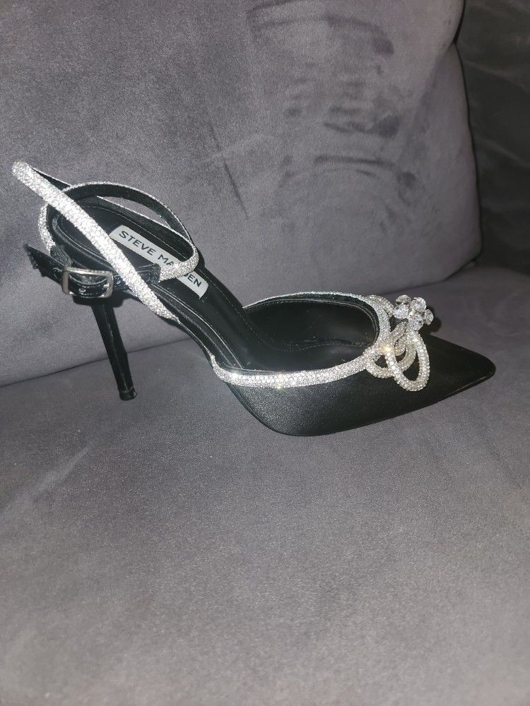 STEVE MADDEN HEELS BLACK POINTY