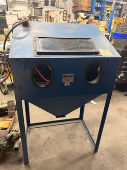 Cyclone Blast Cabinet And Cyclone Vac. 
