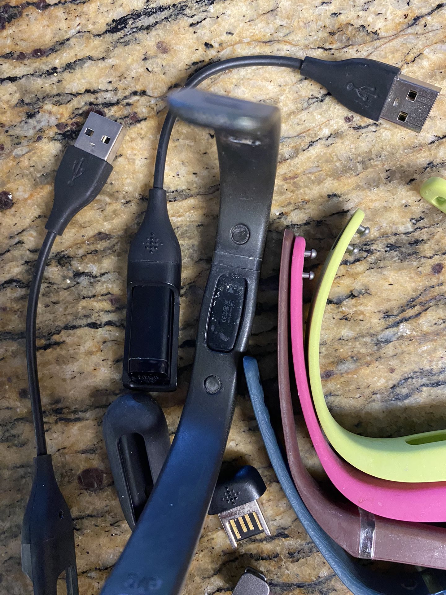 Fitbit Watch Comes With A Lots Of Wristbands And Charger 