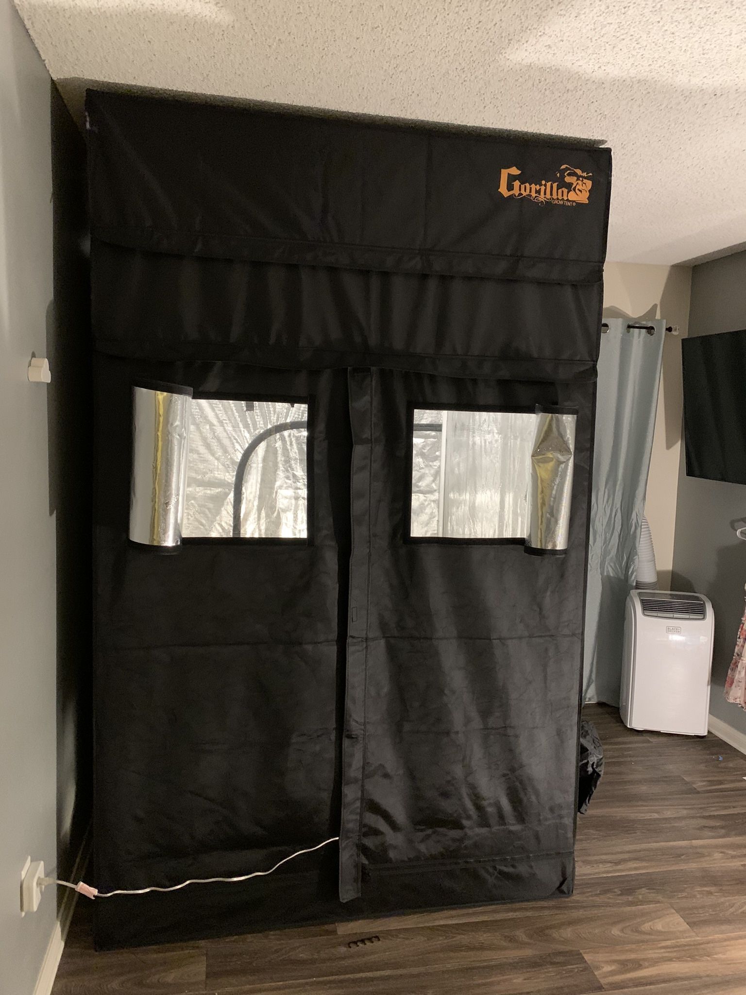 Gorilla Grow Tent 5’ X 5’