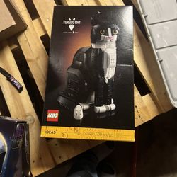 LEGO Ideas Tuxedo Cat set