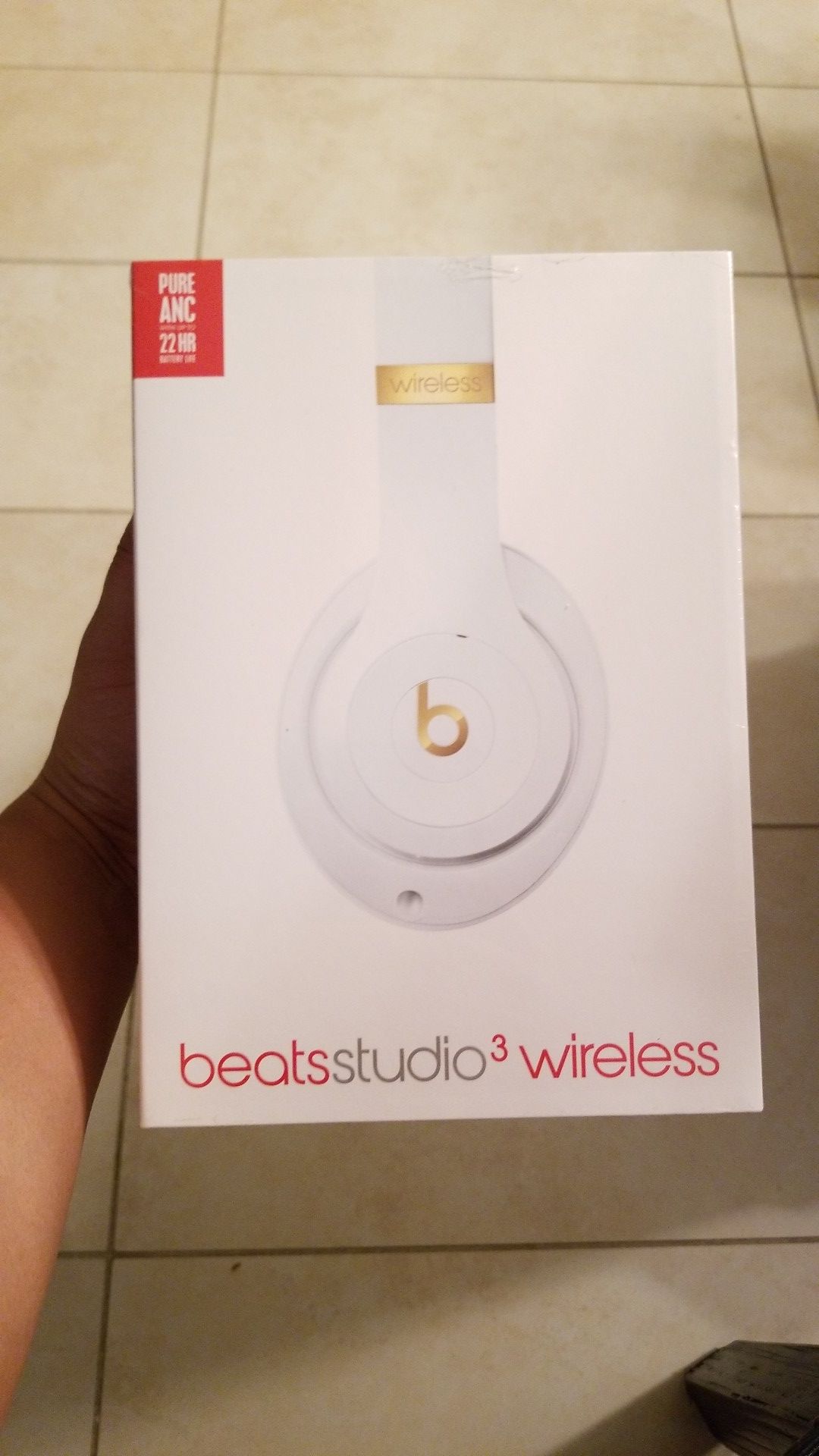 New open box white beats studio 3 wireless headphones