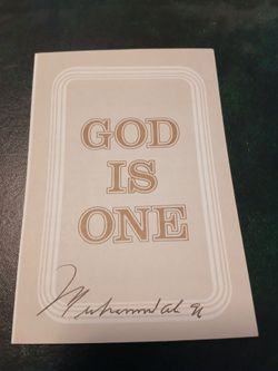 MUHAMMAD ALI Autograph "GOD IS ONE" 3.5" x 5" Pamphlet SIGNED