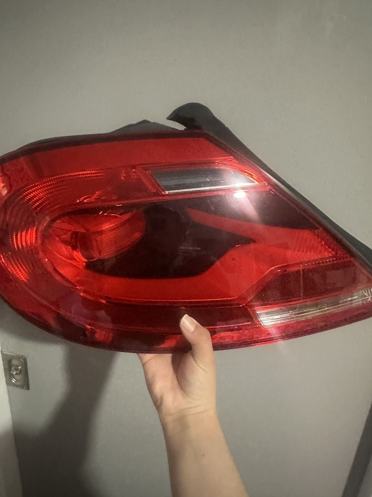 2014 -2016 Volkswagen Tail Light