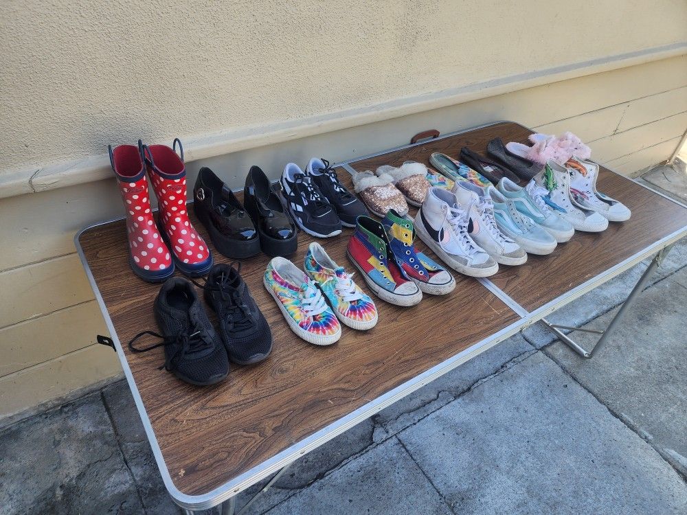 Kids Shoes - Rain Boots - Slippers