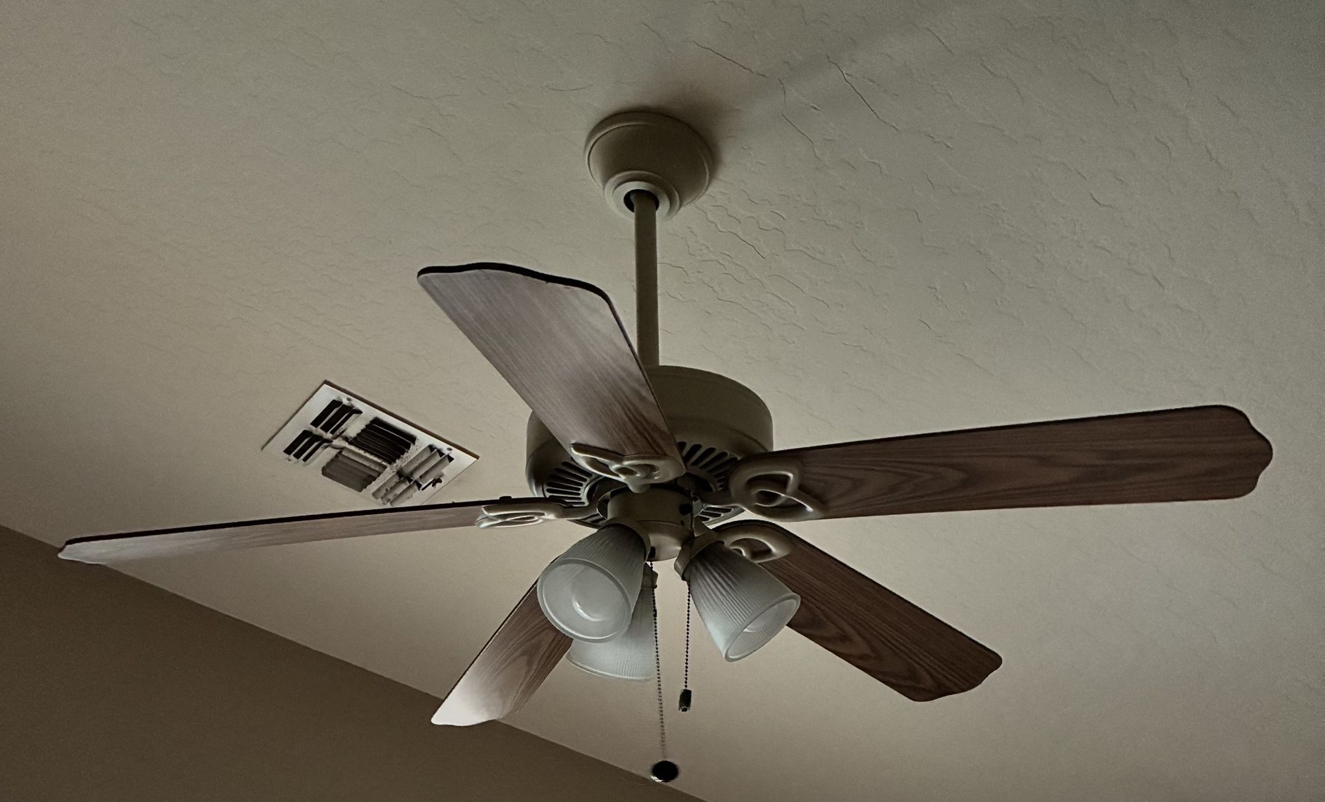 52” Ceiling Fan With Remote