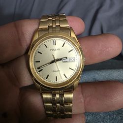 Vintage men pulsar watch