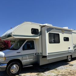 1999 Fleetwood jamboree Class C With super slide out  Only 50k original miles 