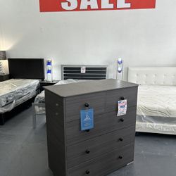 CAJONERA , DRESSER  ( 5 Cajones, Gabetas  Color Gris )