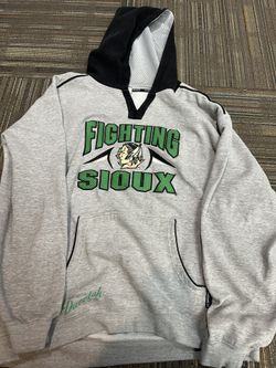 North Dakota Fighting Sioux Clothing Lot 