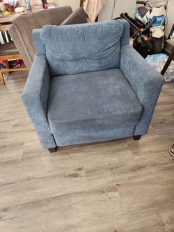 Free sofa set