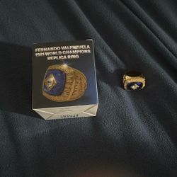 Fernando Valenzuela 1981 World Champions Replica Ring