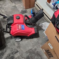 Toro 18 Inch 4 Cycle 99cc Snow Blower
