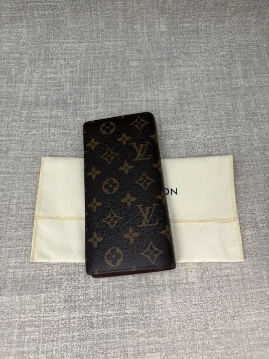 Louis Vuitton Leather Wallet