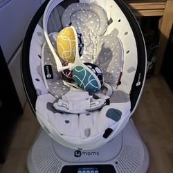 mamaRoo Swing